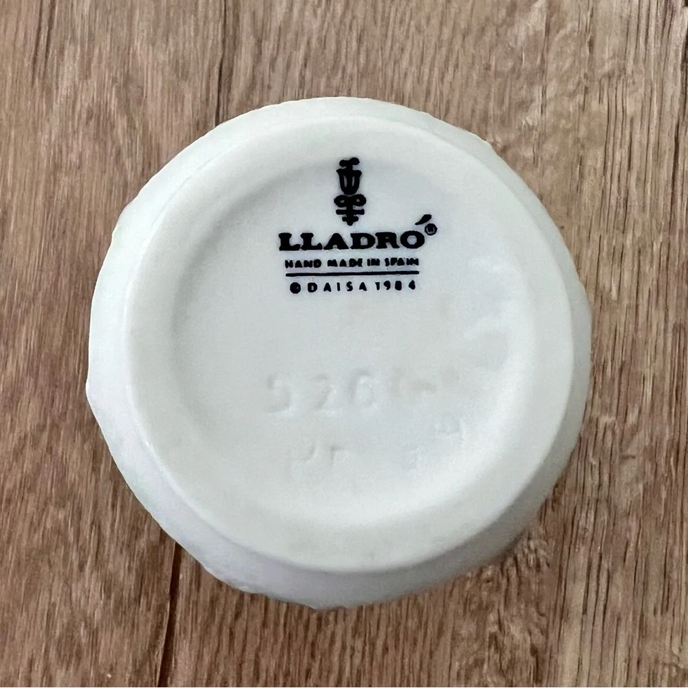 1984 LLADRO 5260 Children Playing Small Matte Bisque‎ Vases By Jose Roig RETIRED